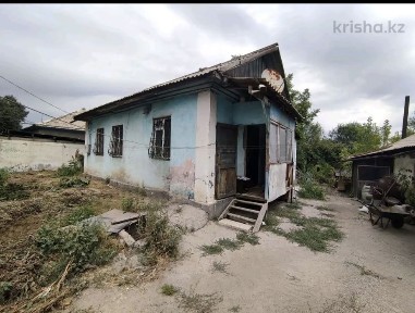 Продается дом в отличной локации и проходимом месте, удобно под коммер
