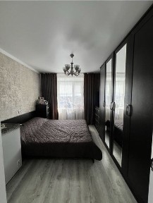 Продам 4-хкомнатную квартиру
