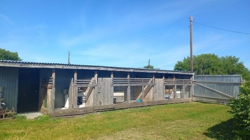 Продам 2 дома на одном участке в посёлке Владимировка.