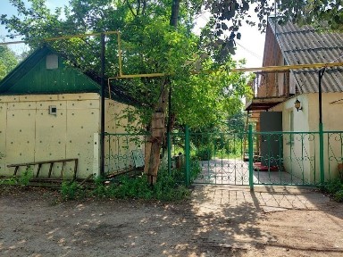 Дом 3 комнатный, земельный участок 12 соток