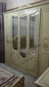Жібек жолы 3 бес бөлмелі екі туалет, екі ваннасы бар. Қазақтың балалары