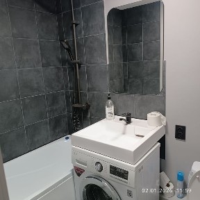 Продам четырёхкомнатную квартиру