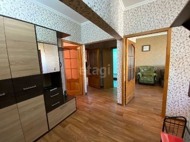 Продам 3-х комнатную квартиру в центре Шымкента. Сам хозяин.