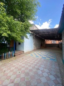 Продам добротный 4-комнатный дом в тихом районе