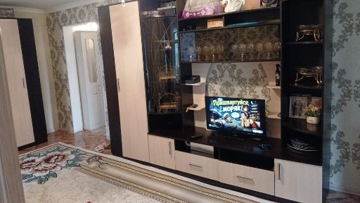 Этаж үй сатылады болмаса жер үйге айырбастаймын