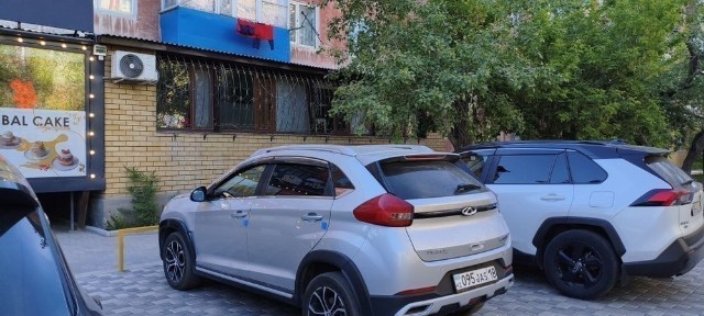 Продам квартиру подходящию под коммерческую недвижимость недвижимость