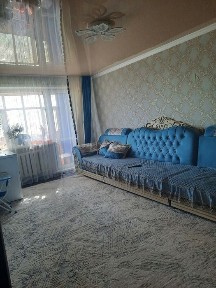продаю 2х комнатую квартиру 13мкр 3дом