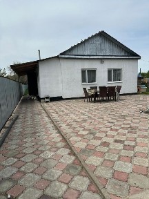 Продам 2 дома на одном участке со всеми удобвствами заходи живи