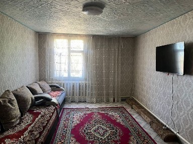 Продаётся дом в селе Бөкенші, в 35 км от города.