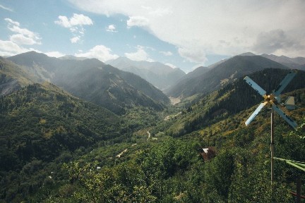 «Дом, коттедж в горах алматы на двоих