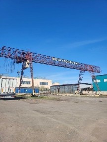На ТСБ «ГЕДЕОН» сдаётся в аренду торговая площадка с Козловым краном