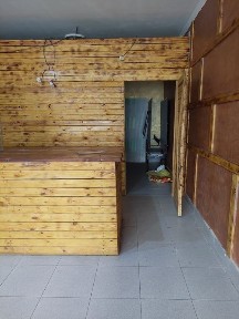 Сдам в аренду отдельно стоящую комнату от продуктового магазина.