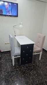 Сдам кабинет стол маникюрный в салоне красоты