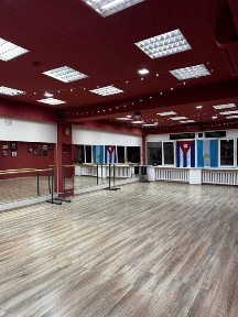 Танцевальный зал на Гагарина-Абая