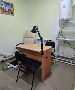 Сдам в аренду маникюрный стол и педикюрное кресло