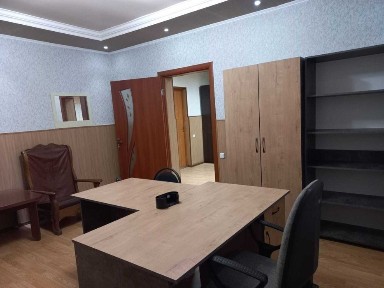 Сдается в аренду помещение 32м2 с ремонтом, мебелью по ул. Кирпичная 11