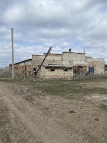 Скотоводческая база 4 строения