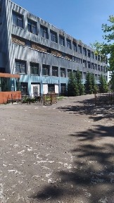 Продам 4 этажное здание с территорией