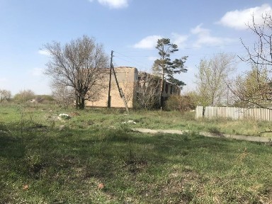 Продаётся 2этажный здания на разбор находится село Ленинское