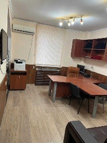 Новый офис с мебелью (2 кабинета, кухня и санузел с душевой)