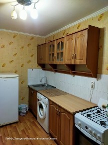 По часам зам недалеко от гостиницы Виктория рядом с Жигули чистая акку