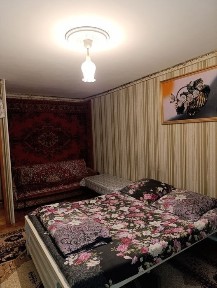 Сдаю посуточно 1-ком. квартиру в 7 мкр 18 доме на ночь и по часам.