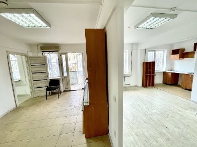 Продам Салон/Офис/квартира-отдельный вход-Центр. Рынок-ул. Бурова27/2