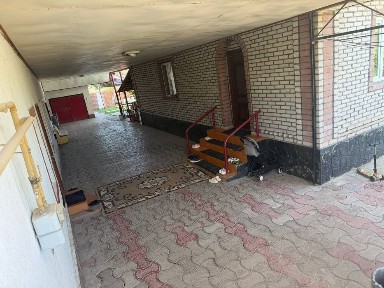 Үй сатылады. Продам дом.