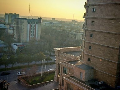Срочно продажа 4 комн. кв. в центре города