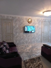 С КОНДИЦИОНЕРОМ 3 ком кв посуточно Новостройка, Цем. пос