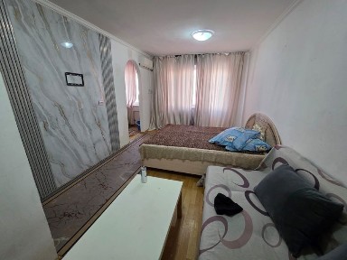 Кварти Площедь. 2000