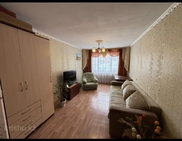 Продам 3 комнатную квартиру в центре города