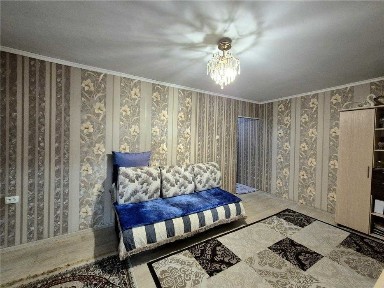 Продам 4 комн квартиру / или обмен на 2 комн 2-3 эт /