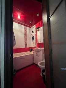 Продам двухкомнатную квартиру в центре