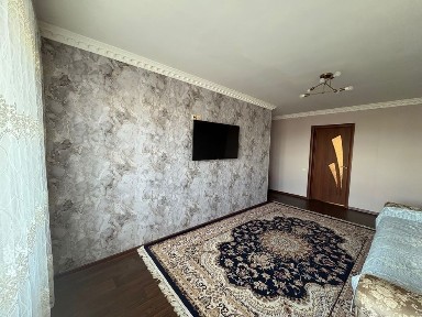 Продам 3 комн квартиру с РЕМОНТОМ И МЕБЕЛЬЮ! Торг!