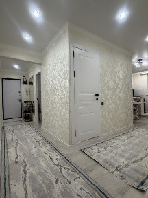 Срочно продам 3-х комн кв в центре 8 мкр за Ладушки рядом ТЦ Баянсулу
