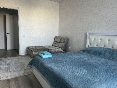 Сдам посуточно 1 комнатную VIP квартиру р-н Костанай Плаза мкр. Береке