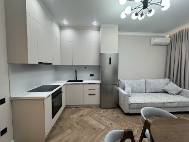 Продам новую квартиру со свежим ремонтам