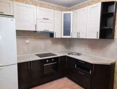 сдам 1,5х-2х почасово, посуточно люкс. полная документация.