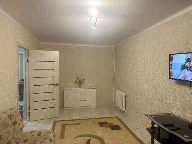 Квартира посуточно 2-комнатная байконурова 46.