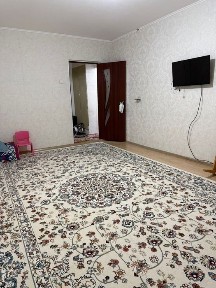 Үй сатылады. Белкөл кенті. 12 ші үй (көк дом) 3'ші этаж, 2 бөлмелі үй саты