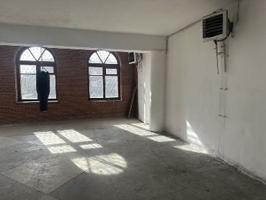 Коммерческое помещение 380 м² - район 2 школы, обмен на авто