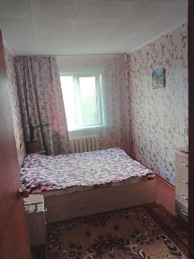 3 комнатная квартира район магазина Караван 18000