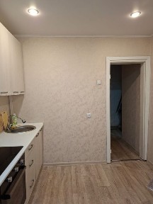 Продам 1 комн квартиру 20 микрорайон.