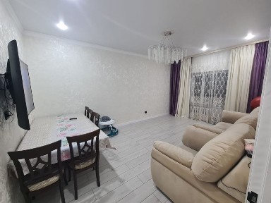 Продам 4 комнатную квартиру