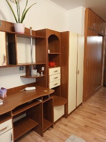 Продается 3-комн, квартира с мебелью и техникой, дом кирпичный.