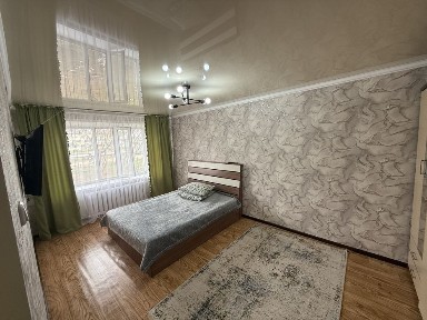 1 комнаталы квартира арендаға беріледі (сутка и почасовой)