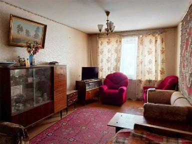 Продам 3 комнатную квартиру в 8 мкр (1колцо)