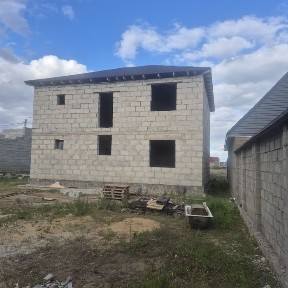 Продам отдельностоящий 2-х этажный дом.