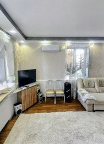 Студия плюс две спальни